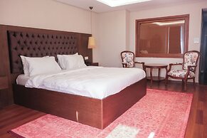 Phellos Suites