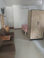 Chomlay Restaurant & Room for Rent