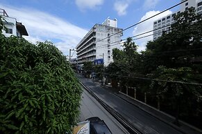 Iron32 Hotel