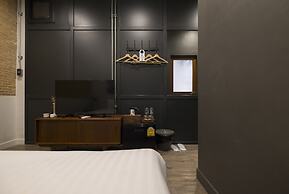 Iron32 Hotel