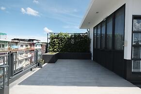 Iron32 Hotel