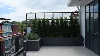 Iron32 Hotel