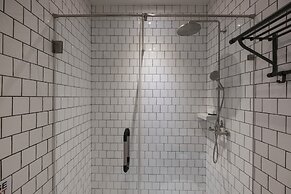 Iron32 Hotel