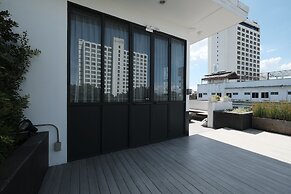 Iron32 Hotel