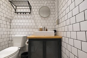 Iron32 Hotel