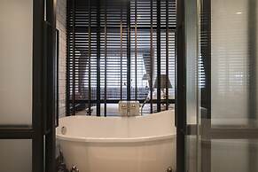 Iron32 Hotel