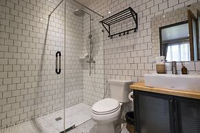 Iron32 Hotel