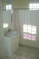 Caribbean Hotel Cayes