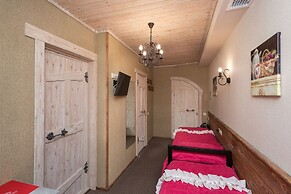 3 Gnoma hotel