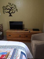 Seaport Inn