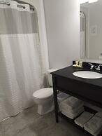 Seaport Inn
