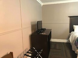 Seaport Inn