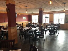 Seaport Inn