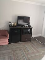 Seaport Inn