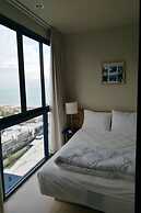 Baan Thew Talay Blue Sapphire 353