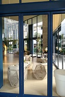 Baan Thew Talay Blue Sapphire 353