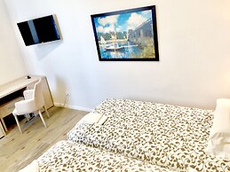 Hotel Academy