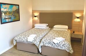 Hotel Academy