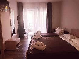 Hotel Academy