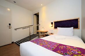 Artisan Eco Hotel