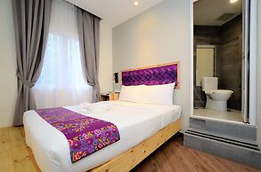 Artisan Eco Hotel