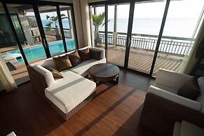 Penn Sunset Villa with Pool 10A