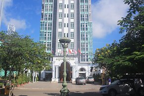 KC River Hotel