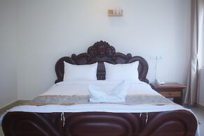KC River Hotel