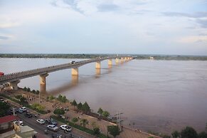 KC River Hotel