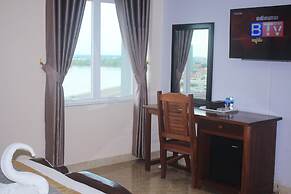 KC River Hotel