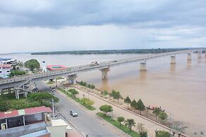 KC River Hotel