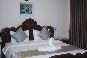 KC River Hotel