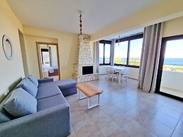 Bungalow White Apartments and Suites