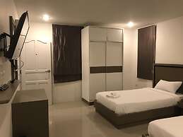 S.E.T Thanmongkol Residence
