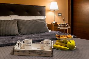 051 Room & Breakfast