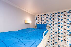 Oh Blue Guesthouse - Hostel