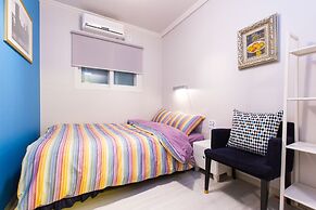 Oh Blue Guesthouse - Hostel