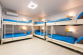 Oh Blue Guesthouse - Hostel