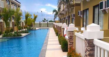 Aquamira Hotel & Resort
