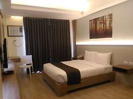 Aquamira Hotel & Resort