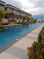 Aquamira Hotel & Resort
