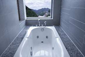 High Castle Resort