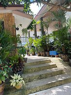 Hotel Lotus Bleu