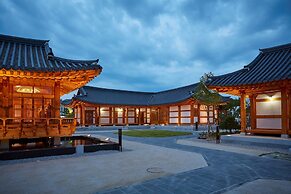 Hanok stay NAMWONYECHON