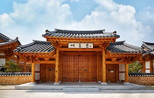 Hanok stay NAMWONYECHON