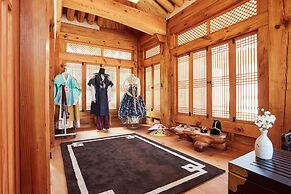 Hanok stay NAMWONYECHON