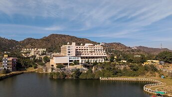 Via Lakhela Resort & Spa