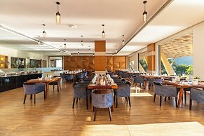 Via Lakhela Resort & Spa