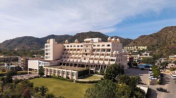 Via Lakhela Resort & Spa