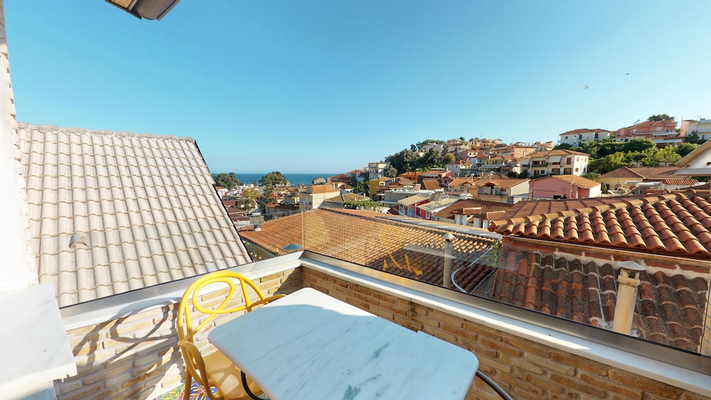 Leda suites